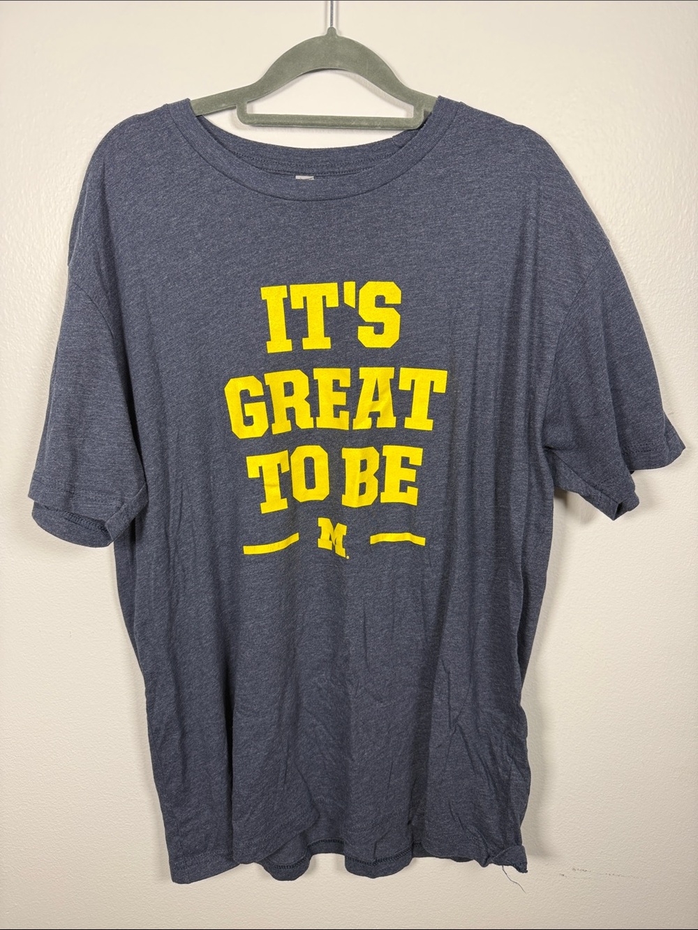 BreakingT University of Michigan “It’s Great to Be” T-shirt.  XL